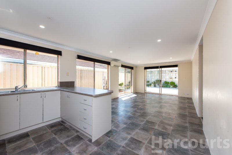 Photo - 23 Feakle Bend, Ridgewood WA 6030 - Image 18