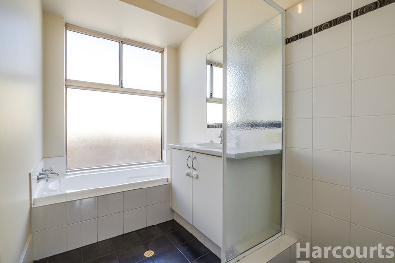 Photo - 23 Feakle Bend, Ridgewood WA 6030 - Image 24
