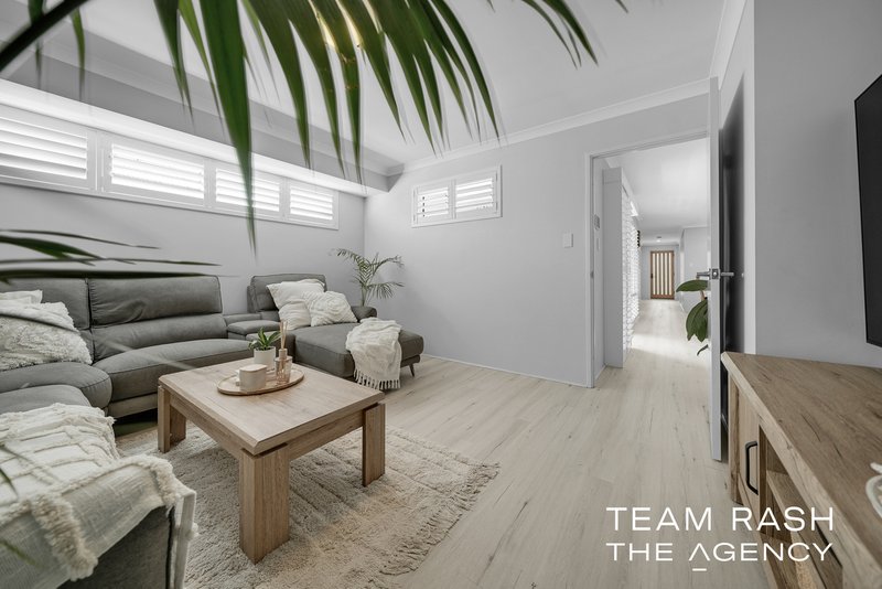 Photo - 23 Featherleaf Elbow , Banksia Grove WA 6031 - Image 14