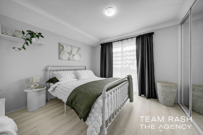 Photo - 23 Featherleaf Elbow , Banksia Grove WA 6031 - Image 17