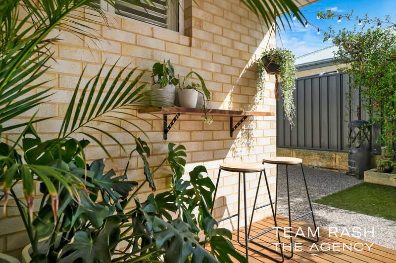 Photo - 23 Featherleaf Elbow , Banksia Grove WA 6031 - Image 22