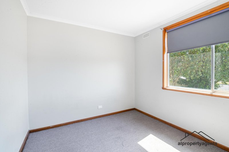 Photo - 23 Felstead Avenue, Horsham VIC 3400 - Image 4