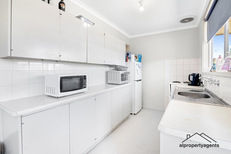 Photo - 23 Felstead Avenue, Horsham VIC 3400 - Image 7