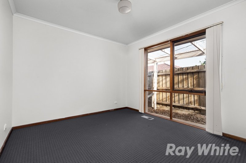 Photo - 2/3 Fernhill Street, Glen Waverley VIC 3150 - Image 7