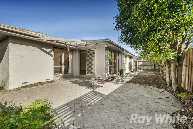 Photo - 2/3 Fernhill Street, Glen Waverley VIC 3150 - Image 10