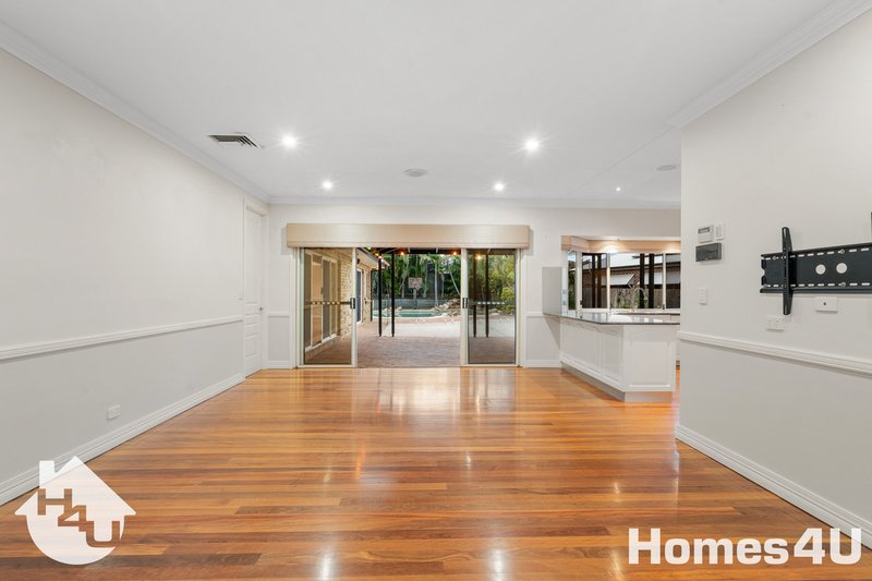 Photo - 23 Fiddlewood Place, Bridgeman Downs QLD 4035 - Image 12