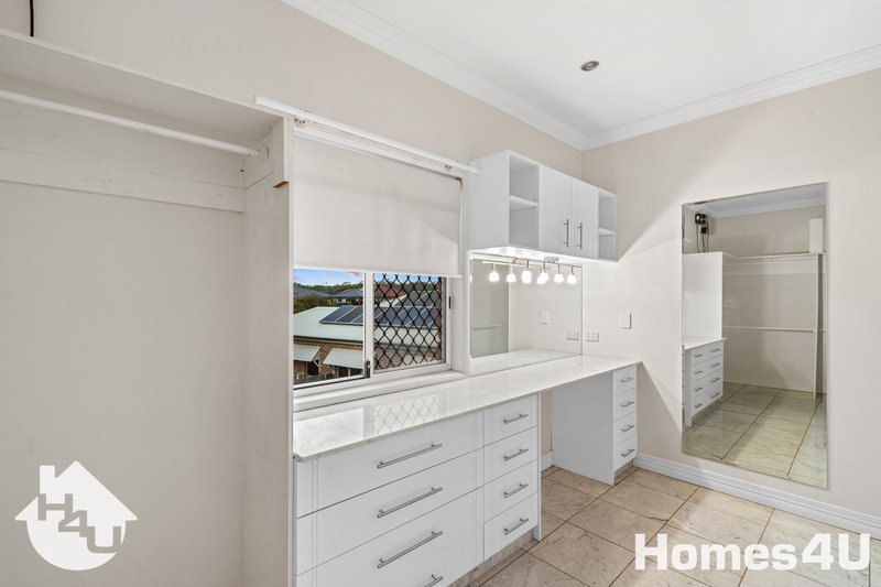 Photo - 23 Fiddlewood Place, Bridgeman Downs QLD 4035 - Image 24