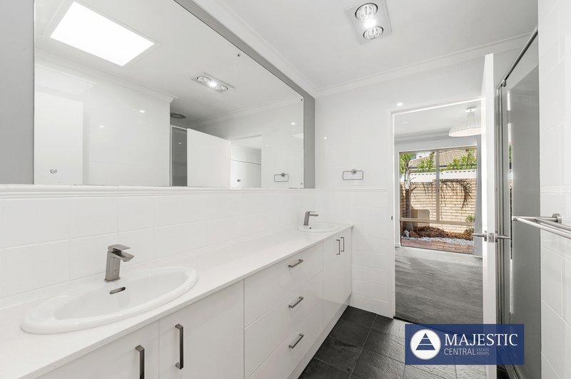 Photo - 2/3 First Avenue, Applecross WA 6153 - Image 8