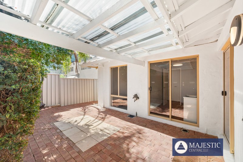 Photo - 2/3 First Avenue, Applecross WA 6153 - Image 12