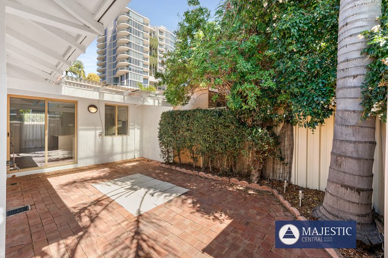 Photo - 2/3 First Avenue, Applecross WA 6153 - Image 13