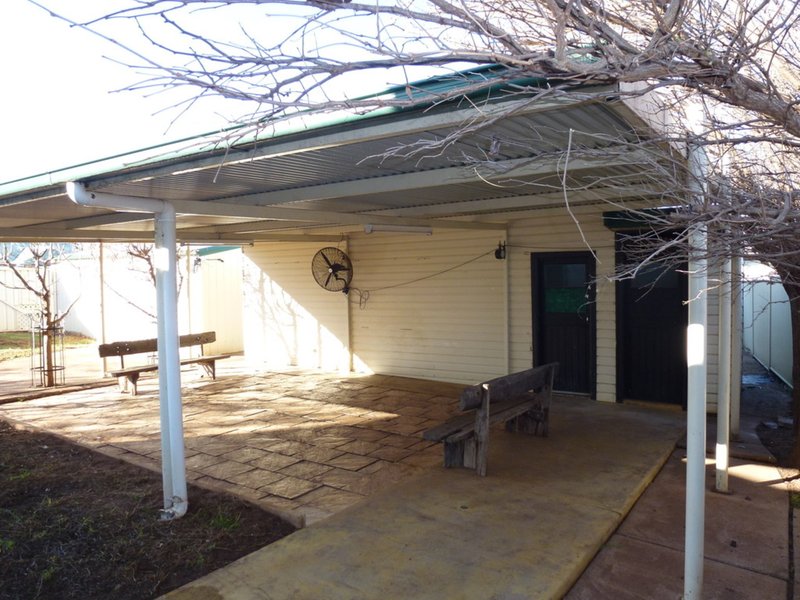 Photo - 23 Fitzhill Parade, Dubbo NSW 2830 - Image 5