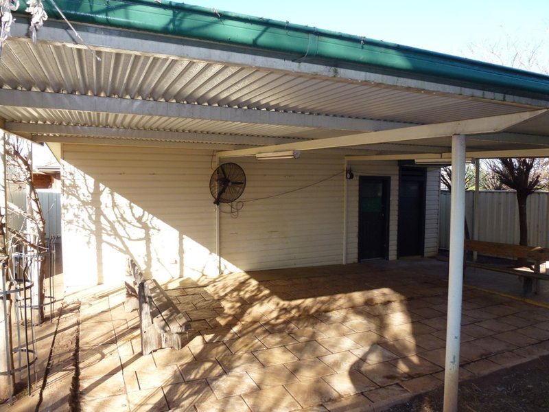 Photo - 23 Fitzhill Parade, Dubbo NSW 2830 - Image 13