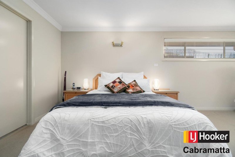 Photo - 23 Flame Tree Street, Casula NSW 2170 - Image 4