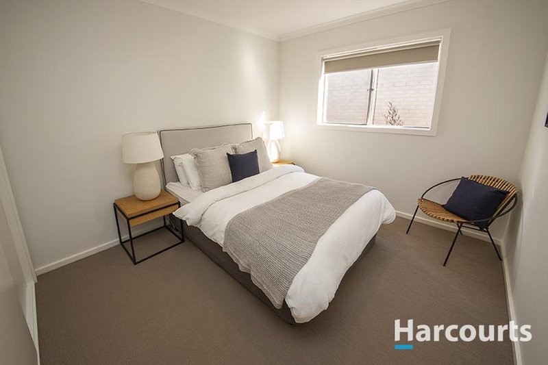 Photo - 23 Flanker Way, Clyde VIC 3978 - Image 11