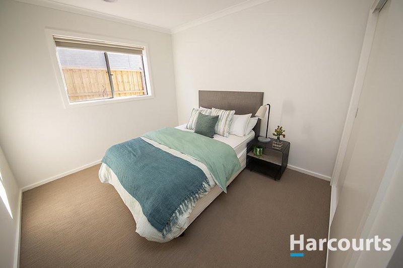 Photo - 23 Flanker Way, Clyde VIC 3978 - Image 13