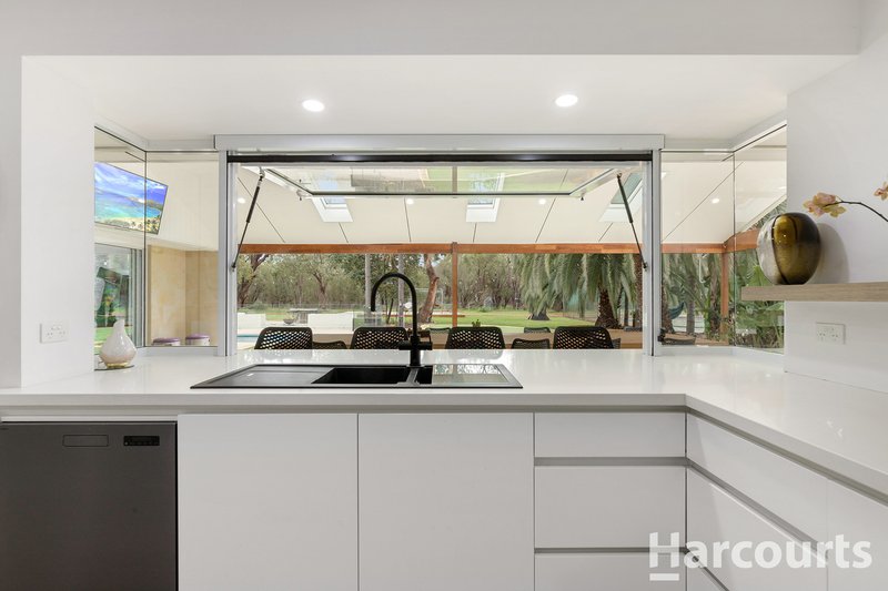 Photo - 23 Flinders Close, Barragup WA 6209 - Image 8