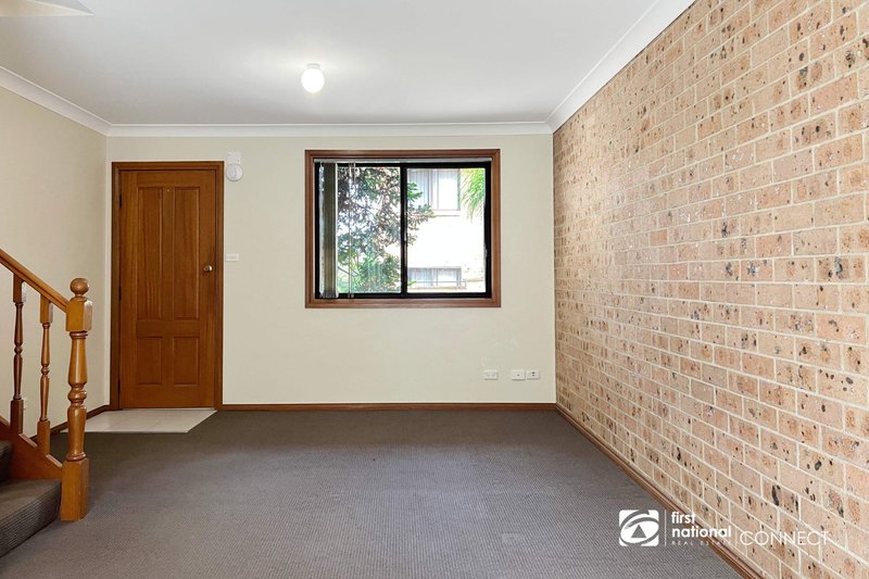 Photo - 2/3 Flinders Place, North Richmond NSW 2754 - Image 3