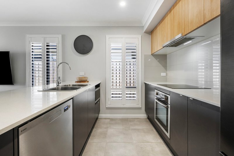 Photo - 23 Flint Street, Bray Park QLD 4500 - Image 6