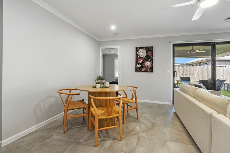 Photo - 23 Flint Street, Bray Park QLD 4500 - Image 10