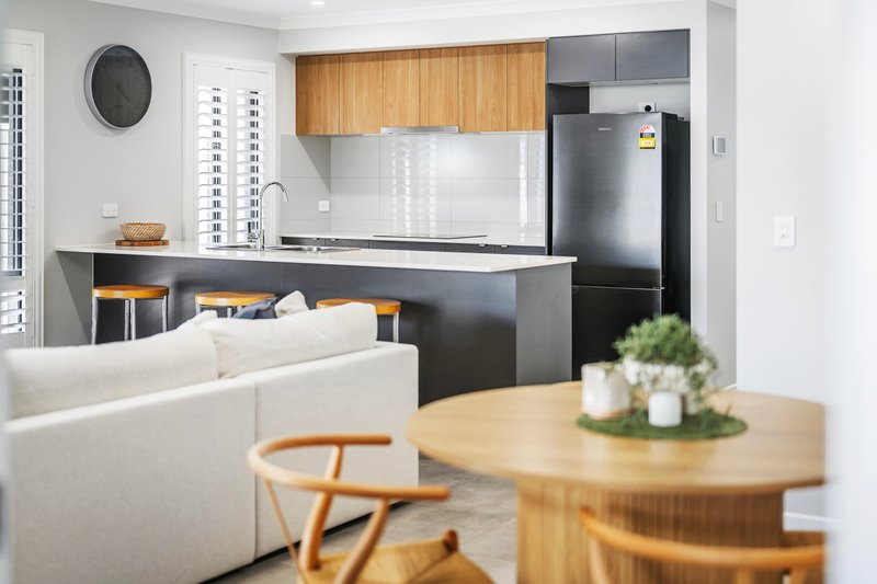 Photo - 23 Flint Street, Bray Park QLD 4500 - Image 11