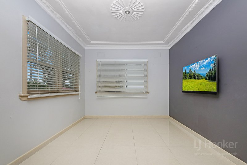 Photo - 23 Flowerdale Road, Liverpool NSW 2170 - Image 4