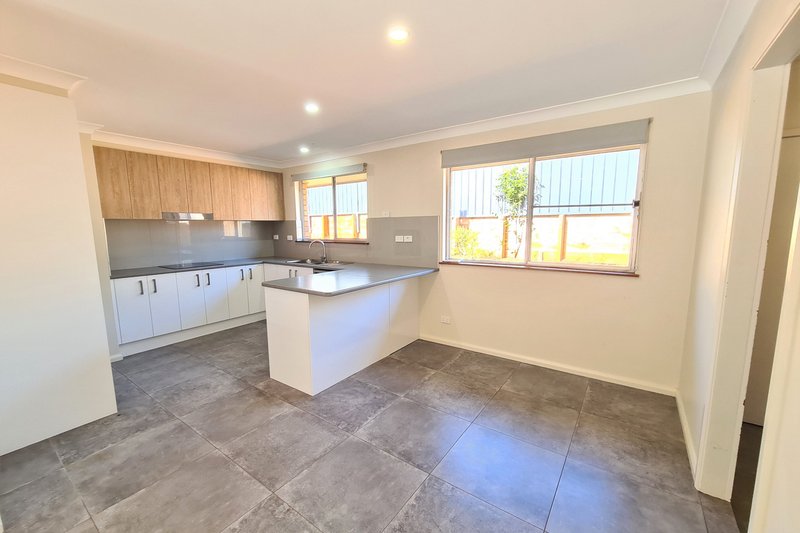 Photo - 2/3 Forest Court, Port Macquarie NSW 2444 - Image 1