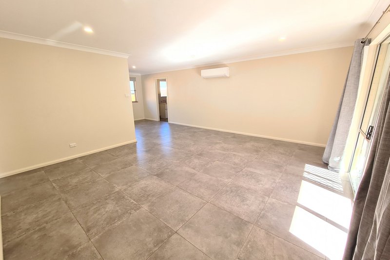 Photo - 2/3 Forest Court, Port Macquarie NSW 2444 - Image 2