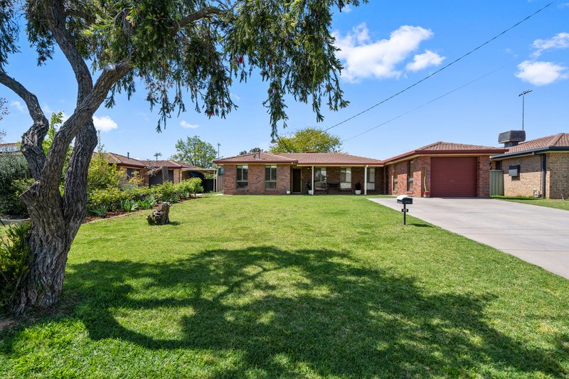 23 Forrest Street, Lake Albert NSW 2650