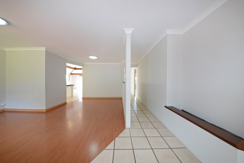 Photo - 23 Fowey Loop, Mindarie WA 6030 - Image 3