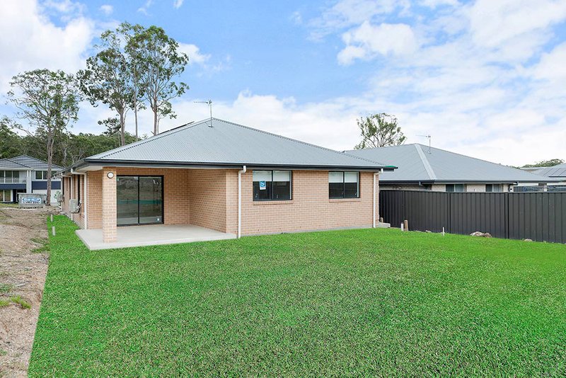 Photo - 23 Fred Avery Drive, Buttaba NSW 2283 - Image 12