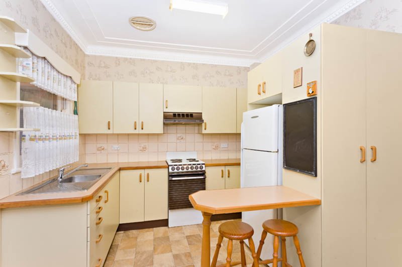 Photo - 23 Freda Street, Panania NSW 2213 - Image 4