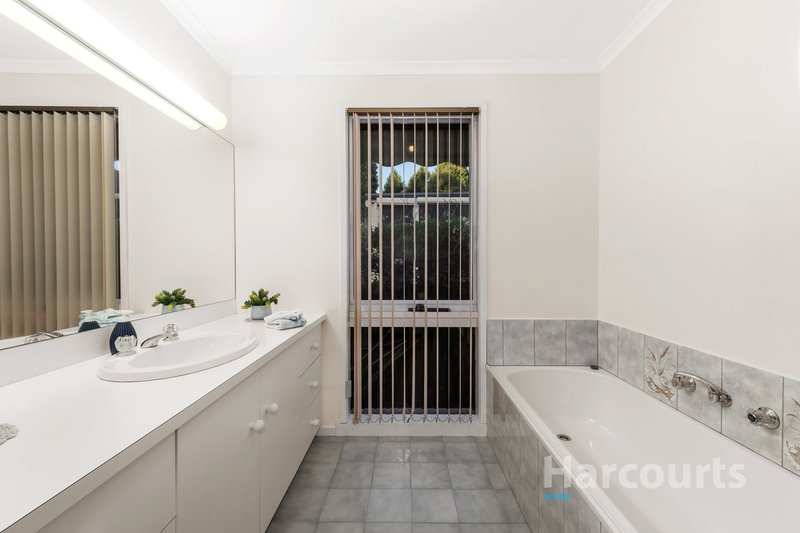 Photo - 23 Freshfield Avenue, Wantirna VIC 3152 - Image 9