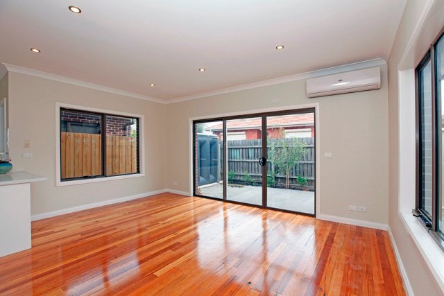 Photo - 23 Fyfe Street, Reservoir VIC 3073 - Image 3