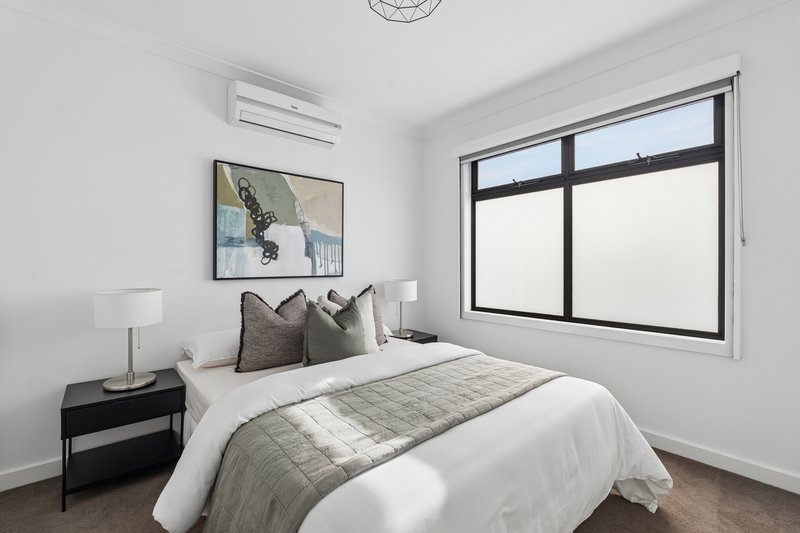 Photo - 2/3 Fyfe Street, Reservoir VIC 3073 - Image 8