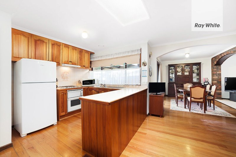 Photo - 23 Galilee Crescent, Mill Park VIC 3082 - Image 2