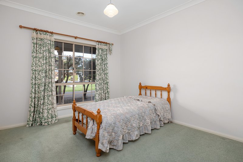 Photo - 23 Gallipoli Street, Temora NSW 2666 - Image 10