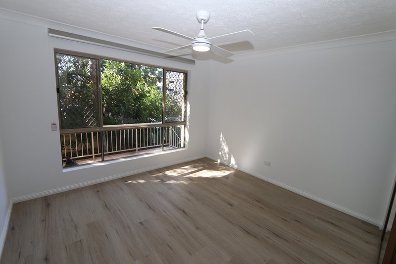 Photo - 2/3 Garden Street, Southport QLD 4215 - Image 11