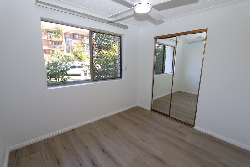 Photo - 2/3 Garden Street, Southport QLD 4215 - Image 14