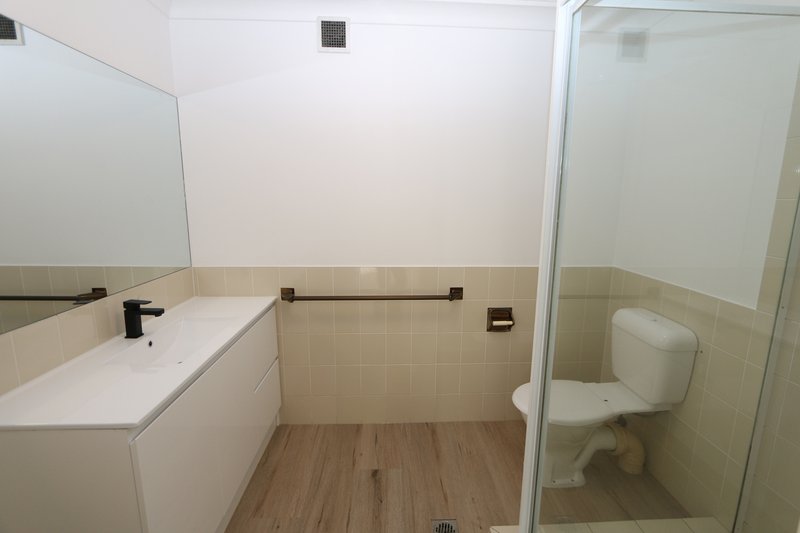 Photo - 2/3 Garden Street, Southport QLD 4215 - Image 17