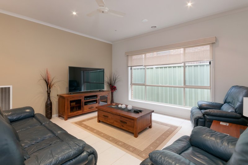 Photo - 23 Gardenia Way, Caroline Springs VIC 3023 - Image 4