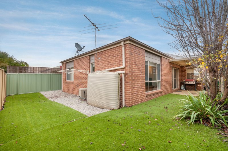 Photo - 23 Gardenia Way, Caroline Springs VIC 3023 - Image 12