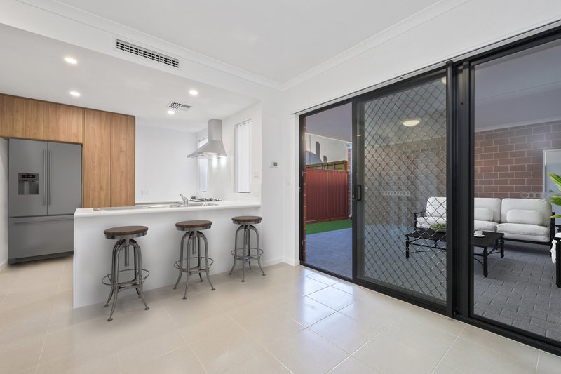 Photo - 2/3 Garston Way, North Coogee WA 6163 - Image 5