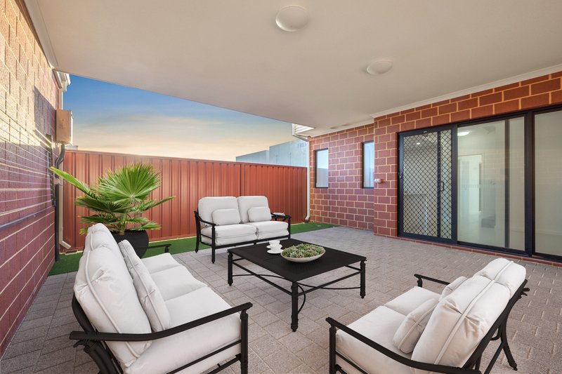 Photo - 2/3 Garston Way, North Coogee WA 6163 - Image 8