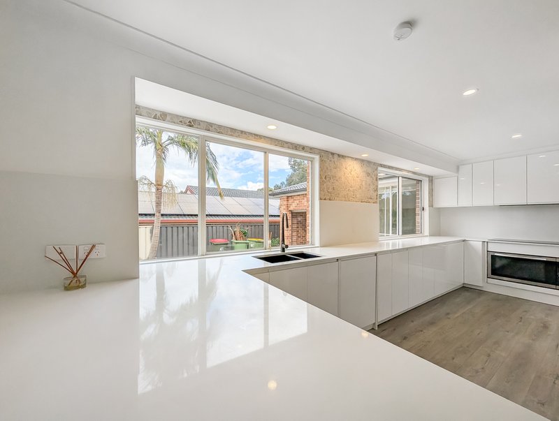 Photo - 23 Gavin Way, Lake Haven NSW 2263 - Image 4