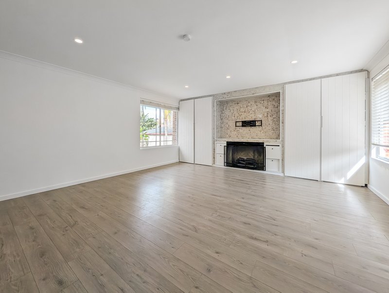 Photo - 23 Gavin Way, Lake Haven NSW 2263 - Image 8