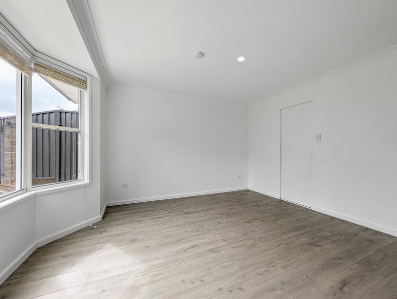 Photo - 23 Gavin Way, Lake Haven NSW 2263 - Image 11
