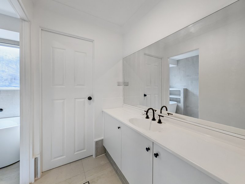 Photo - 23 Gavin Way, Lake Haven NSW 2263 - Image 15