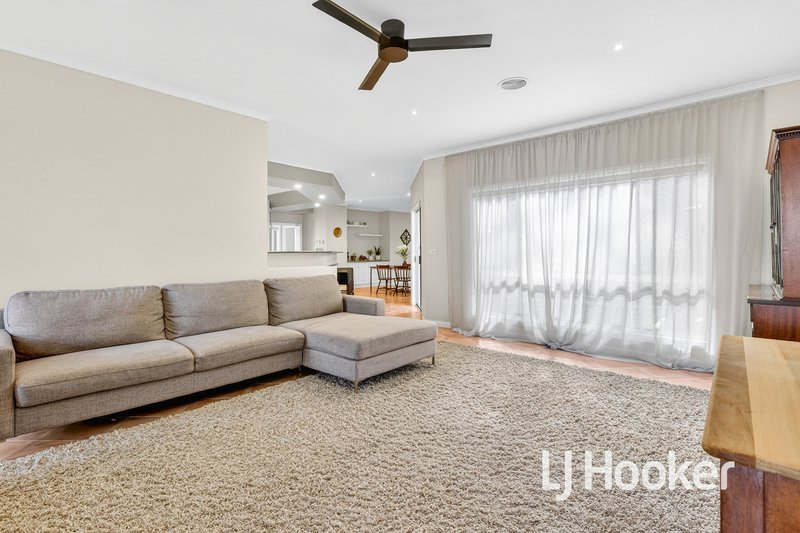 Photo - 23 Geoffrey Court, Narre Warren VIC 3805 - Image 7