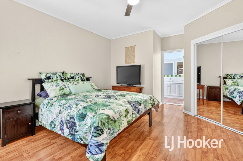 Photo - 23 Geoffrey Court, Narre Warren VIC 3805 - Image 9