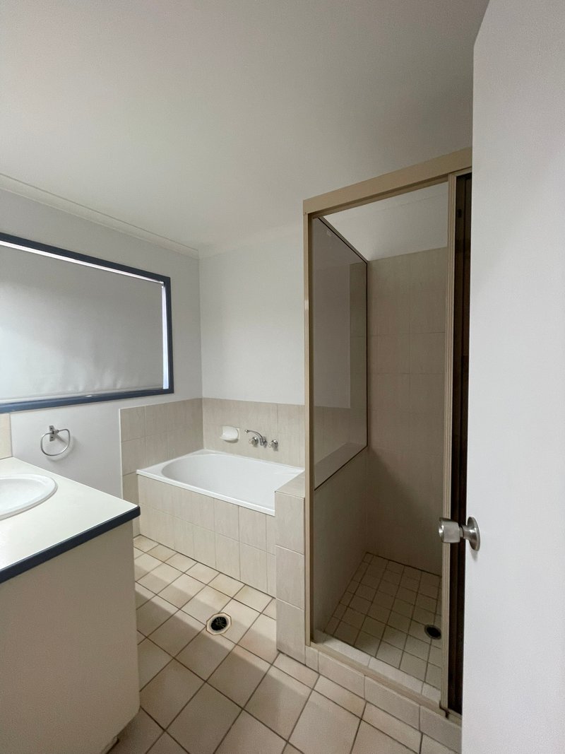 Photo - 23 Glengallan Place, Durack QLD 4077 - Image 5